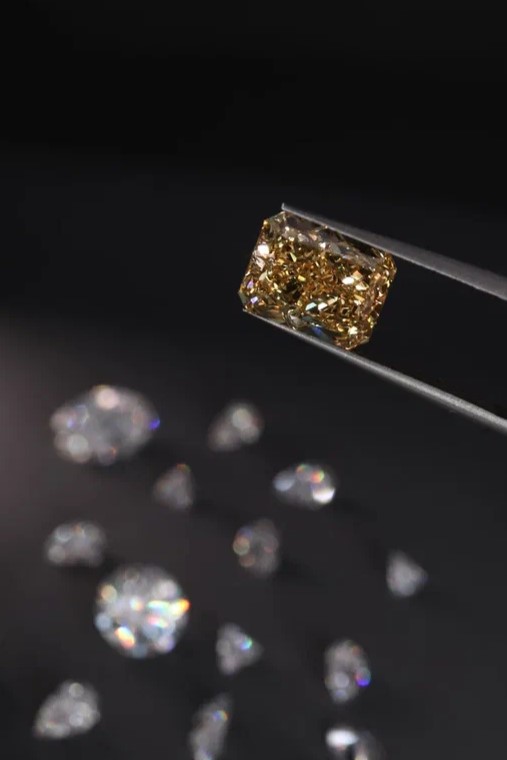 MOZI JEWERLY носят