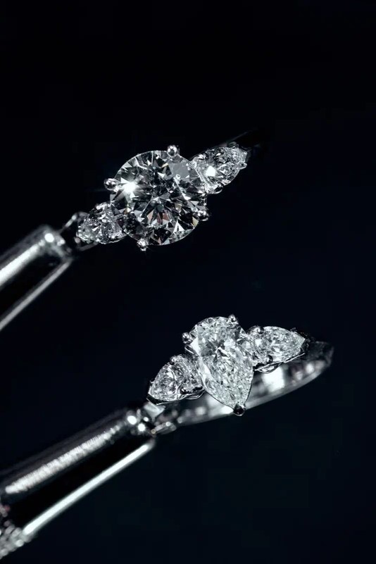 MOZI JEWERLY носят